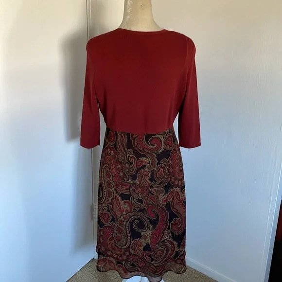 Studio I Dress With Cardigan. - Picture 4 of 16
